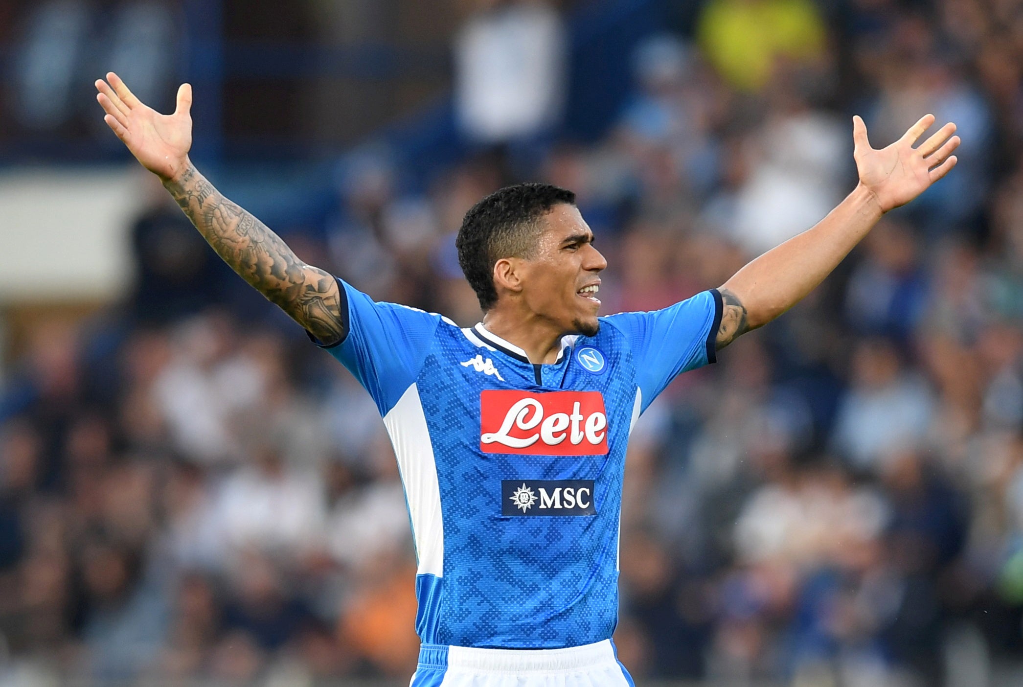 Allan joins Everton after a successful spell with Napoli