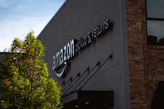 Amazon deletes 20,000 reviews after users profit from five-star ratings