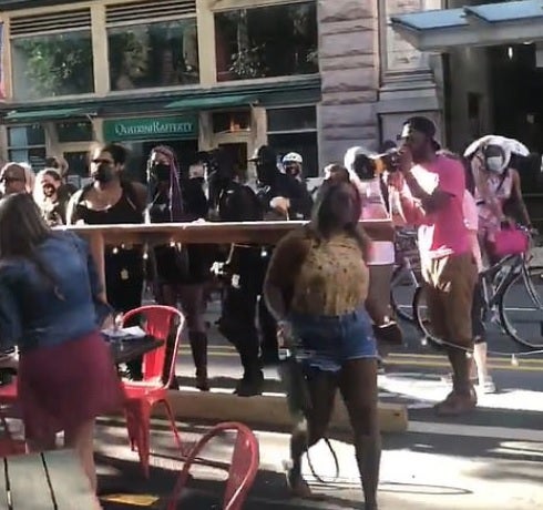 Protesters confront diners in Pittsburgh