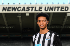Newcastle United sign left-back Jamal Lewis from Norwich in £13.5m transfer