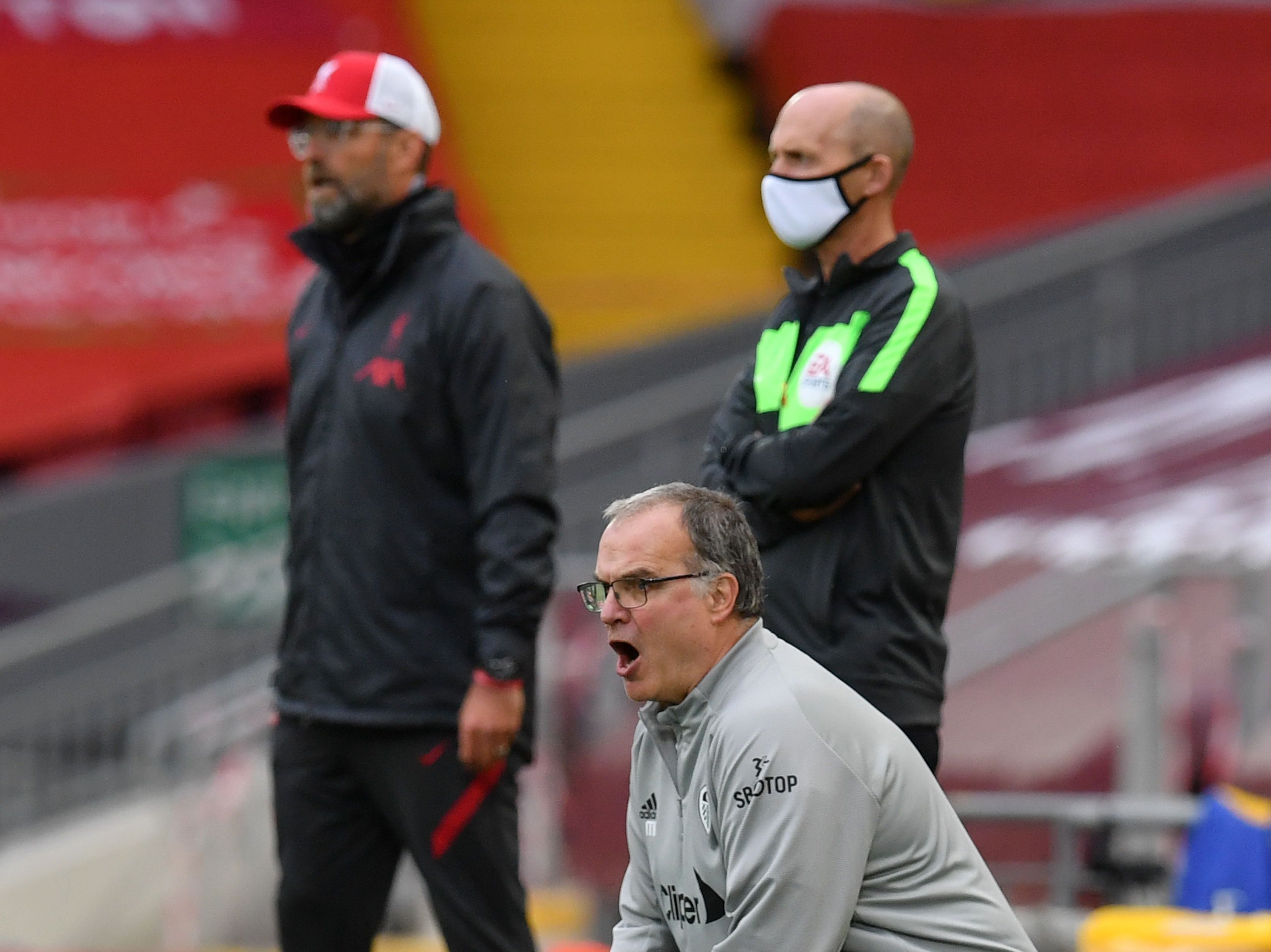 Leeds coach Marcelo Bielsa (right) and Liverpool's Jurgen Klopp (left)