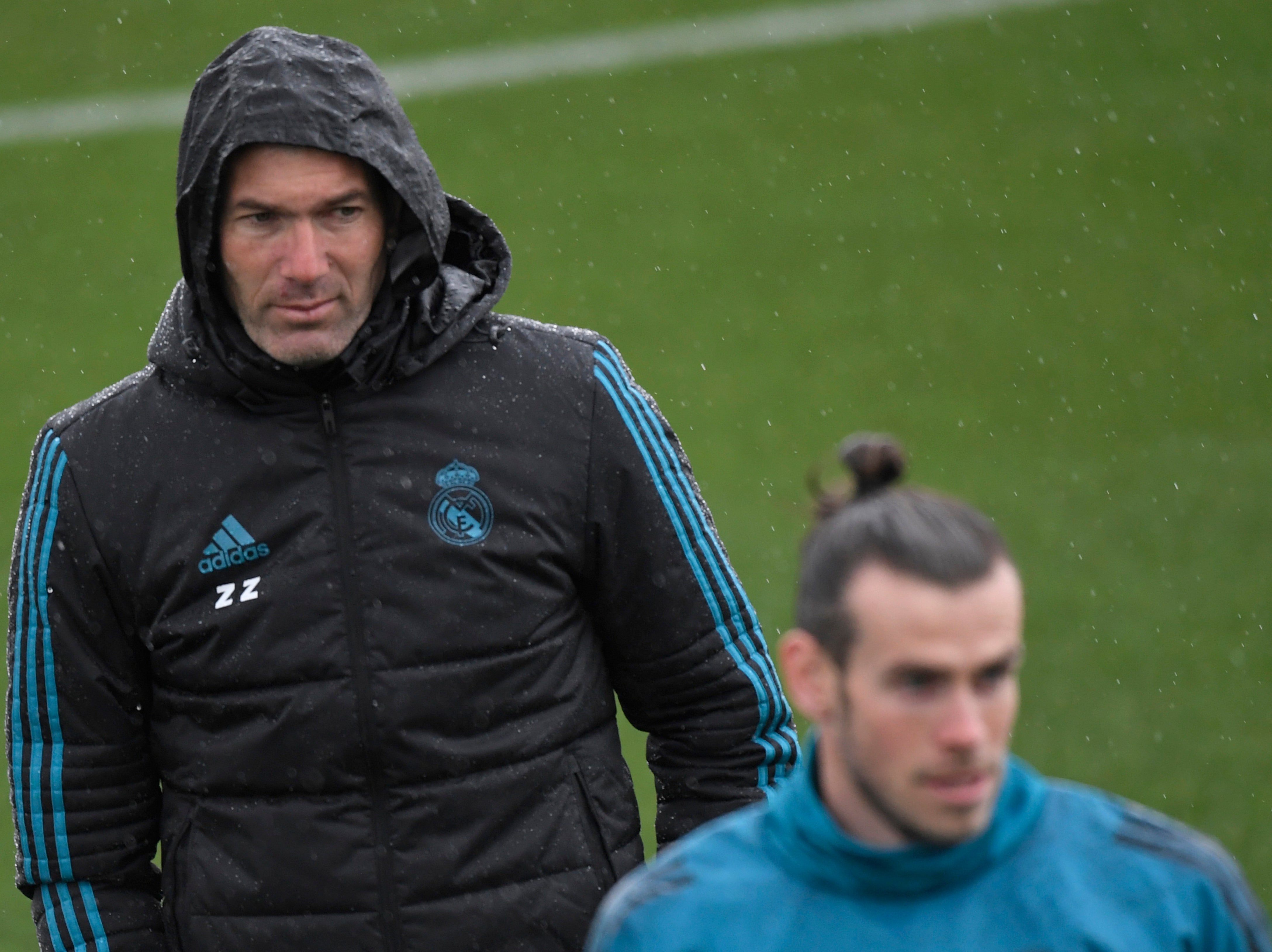 Zinedine Zidane with Gareth Bale (right)