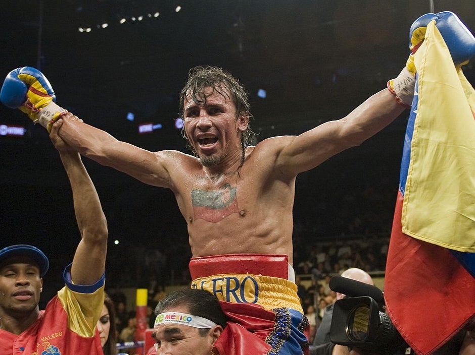 Edwin Valero celebrates his victory over Antonio DeMarco