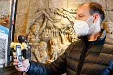 Coronavirus news - live: Supermarkets reintroduce rationing as ‘one fifth’ with symptoms self-isolating