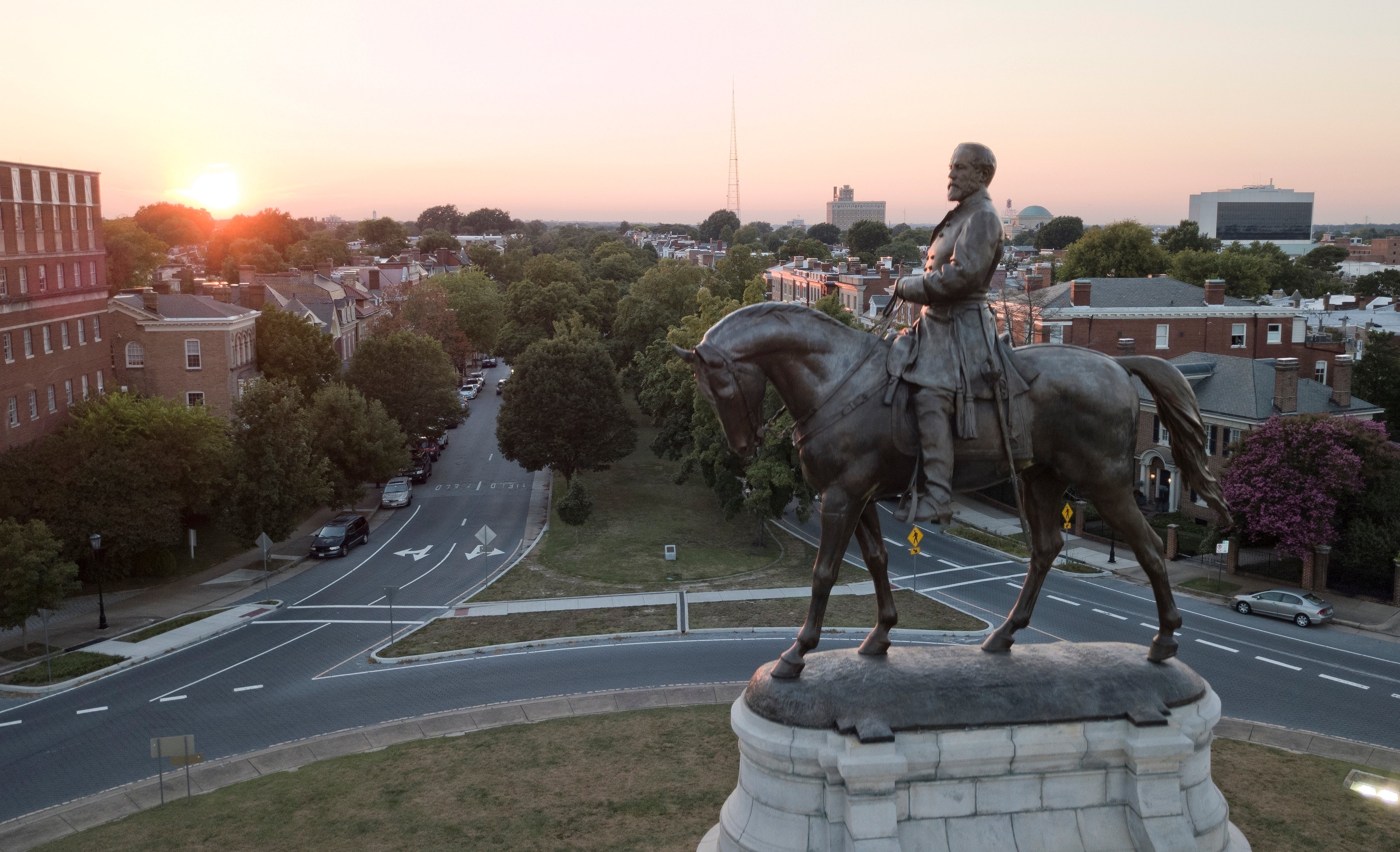 Poll Confederate Statues