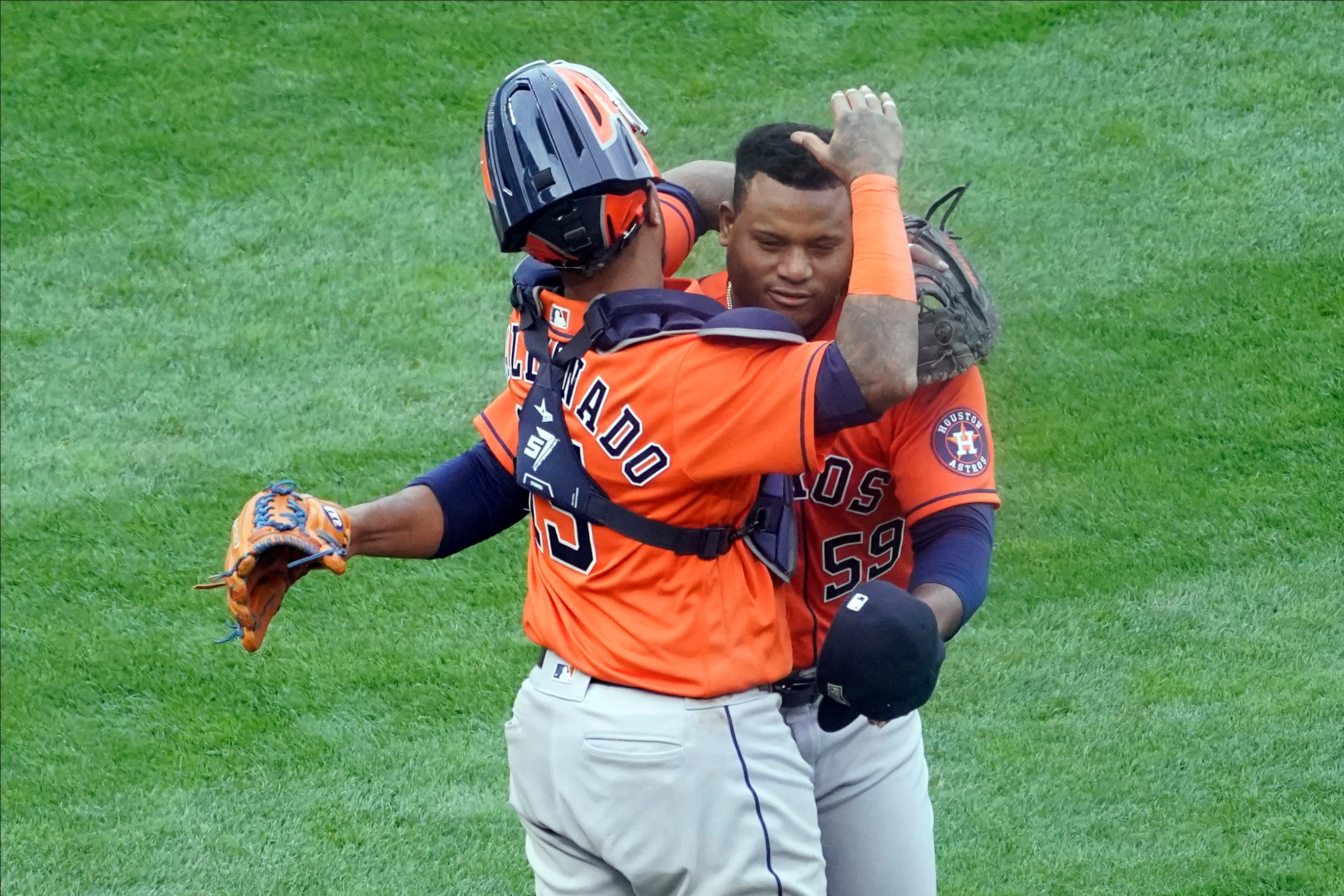 El equipo de Houston alcanzó la serie divisional tras eliminar a los Mellizos de Minnesota