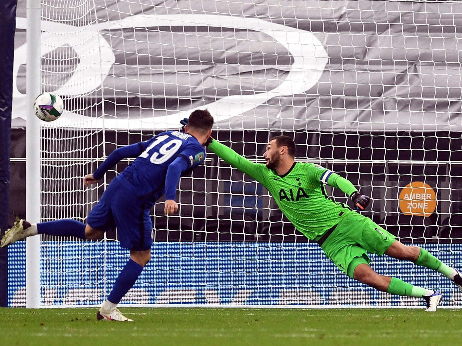 Mason Mount hits the post with his penalty