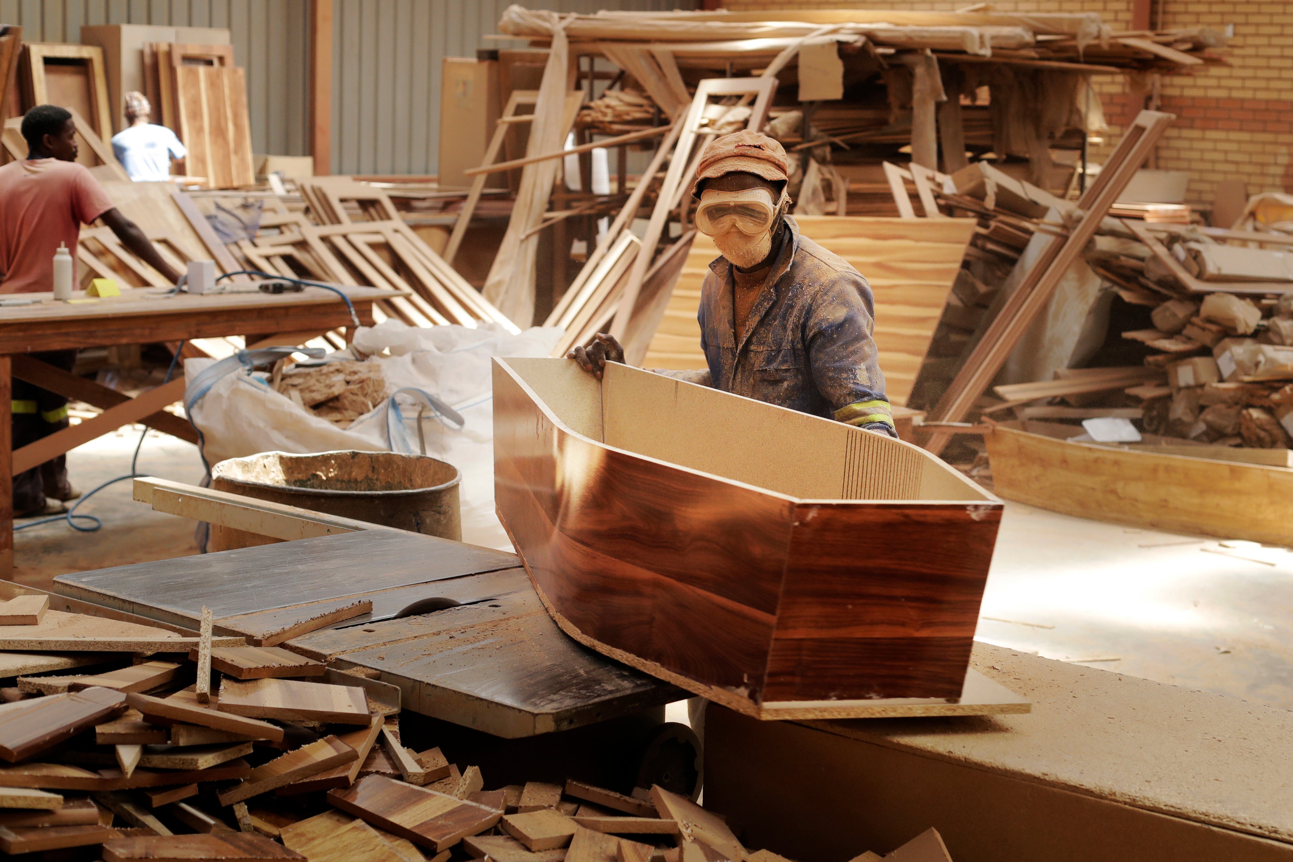 Virus Outbreak South Africa Coffin maker