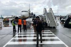 Ryanair closes Cork and Shannon bases after row with Irish government