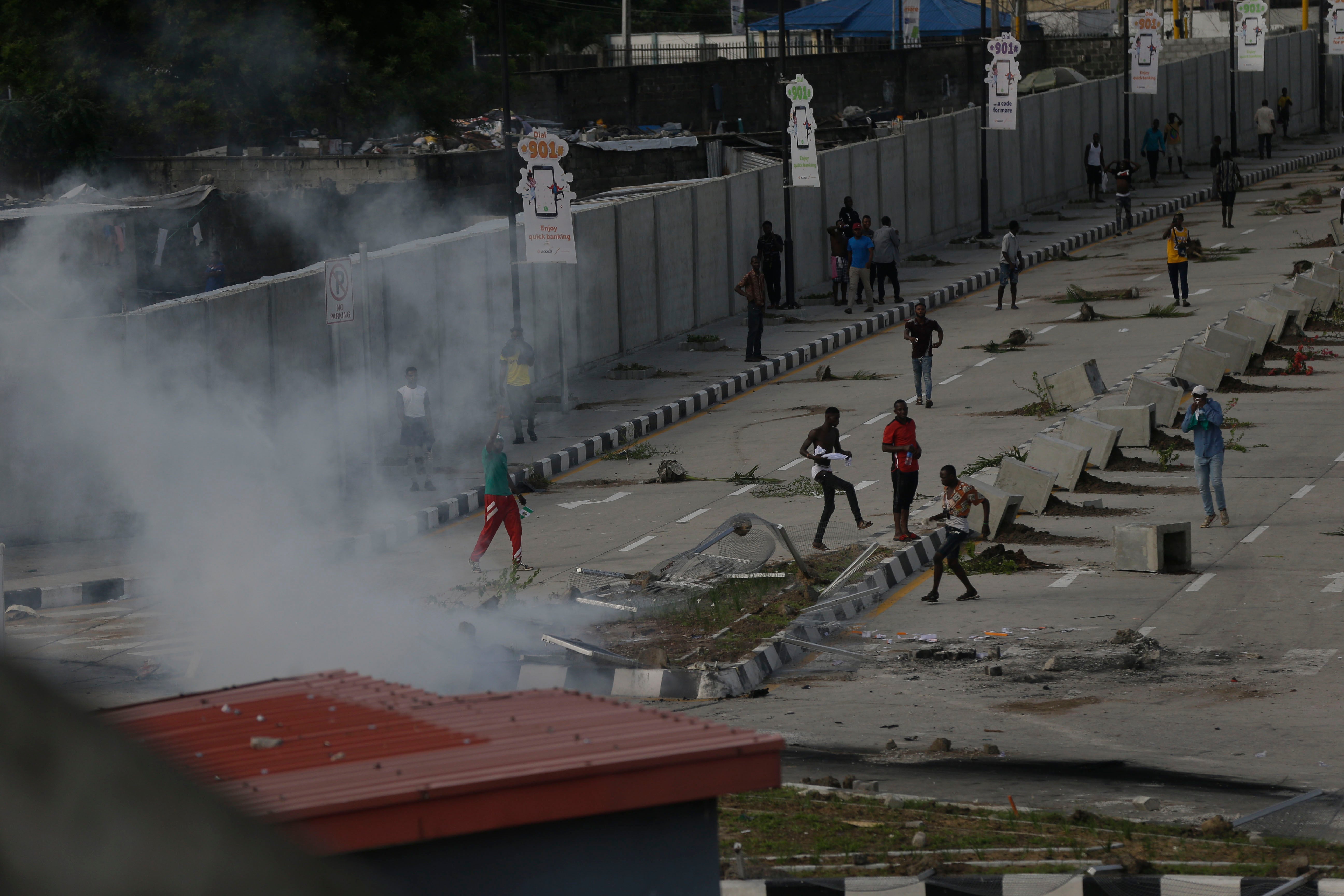 Nigeria protesters break curfew amid gunfire, chaos in Lagos