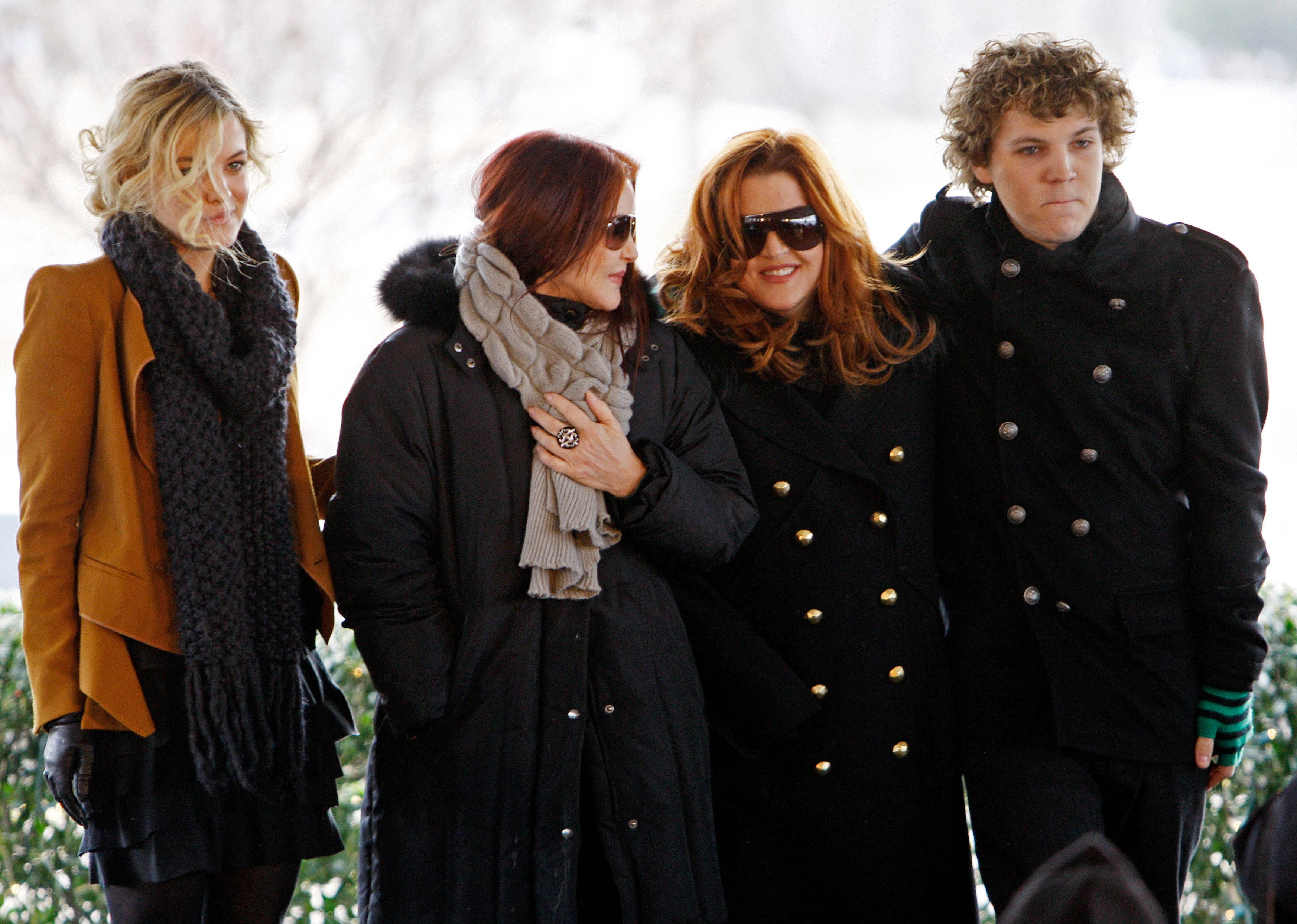 Lisa Marie Presley (left) and Bejamin Keough (right) at a ceremony commemorating Elvis Presley’s 75th birthday, in Memphis, 2010