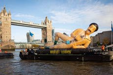 40-foot long Borat statue to float down River Thames