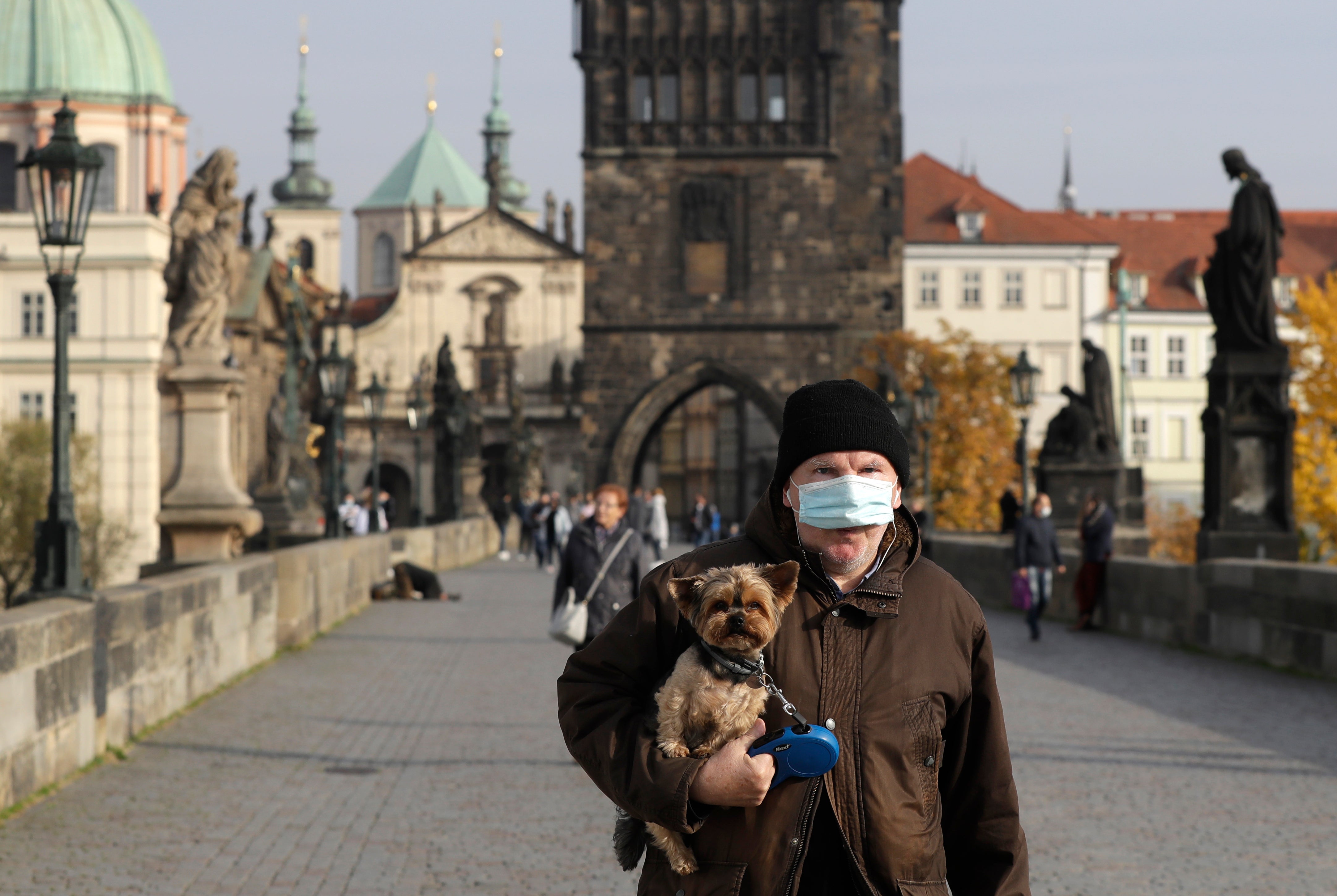 APTOPIX Virus Outbreak Czech Republic