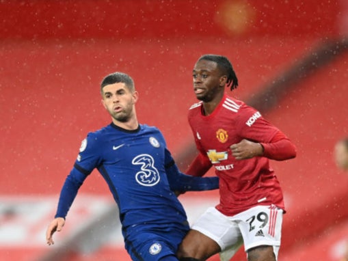 Pulisic battles with Wan-Bissaka