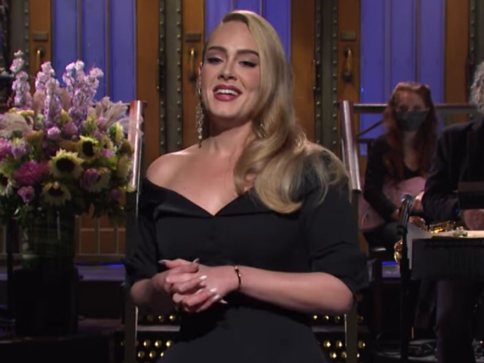 Adele jokes about new look on Saturday Night Live