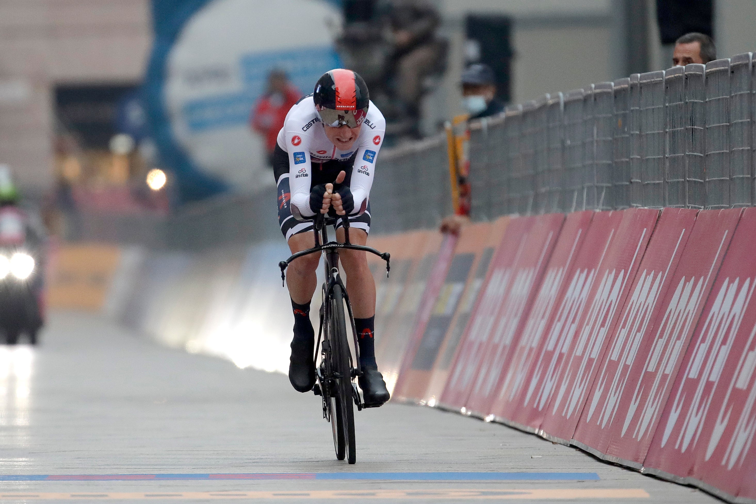 Tao Geoghegan Hart clinched the Giro d’Italia title in Milan on Sunday