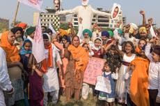 Indian farmers burn effigies of Modi as anger against PM mounts