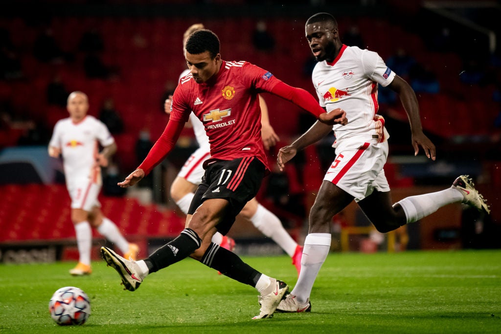 Mason Greenwood of Manchester United scores