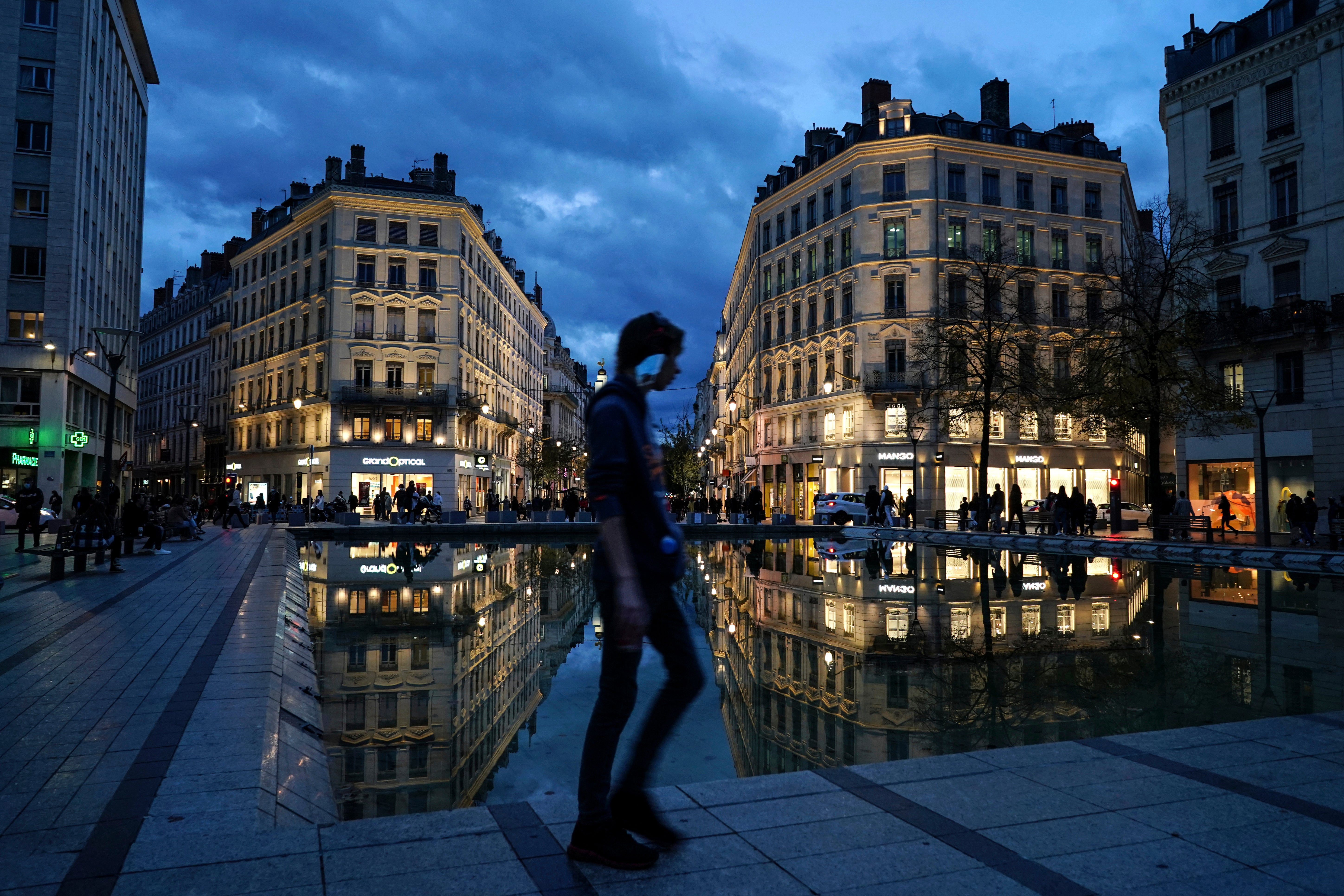 Virus Outbreak France