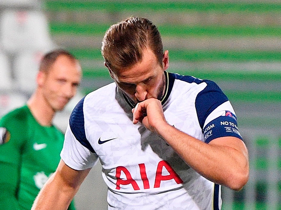 Harry Kane celebrates his 200th goal