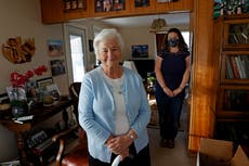 Field of tulips joins worried mom with widow battling cancer