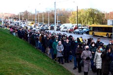 Thousands mourn death of Belarus protester seized by police