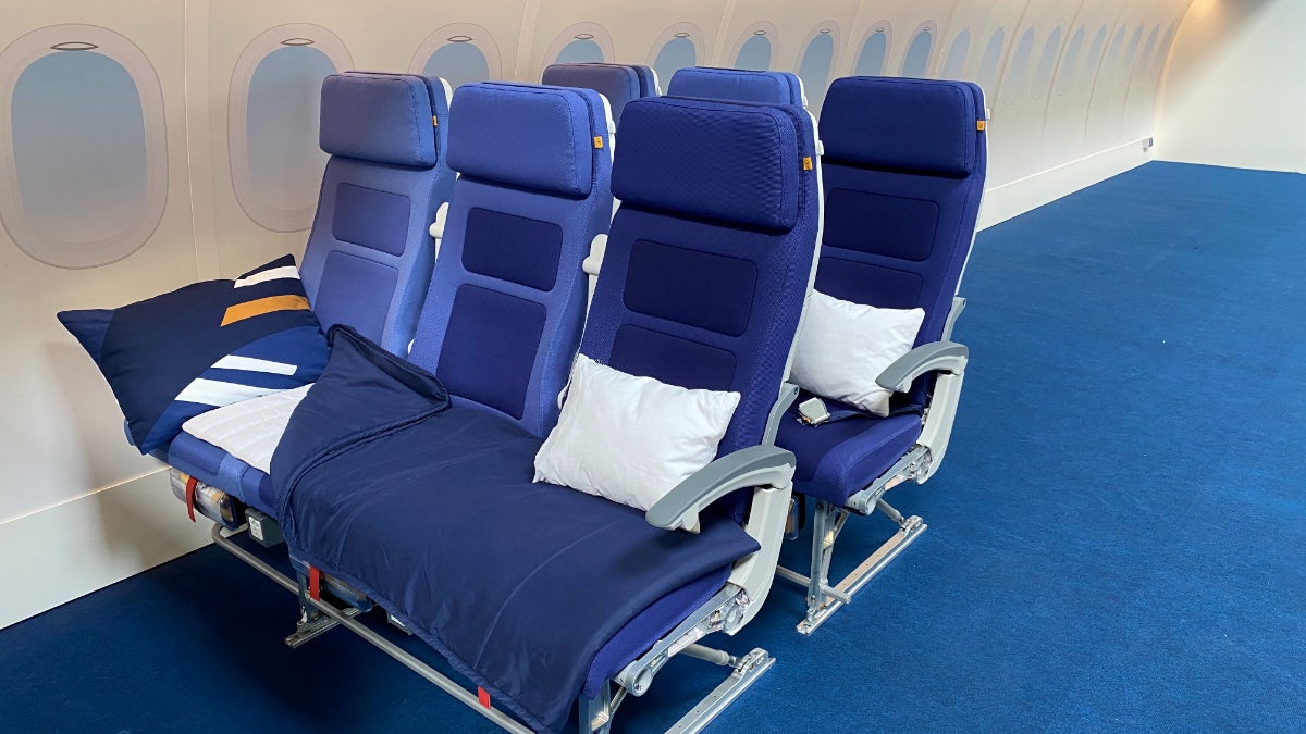 Lufthansa Sleeper’s Row