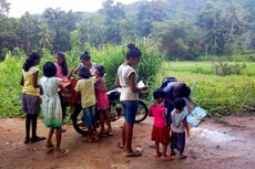 Books by bike: Sri Lankan man runs mobile library for kids