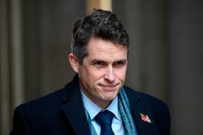 Williamson says UK first on vaccine as ‘we’re a much better country’