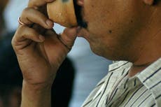 Indian trains to reintroduce clay tea cups to reduce plastic waste