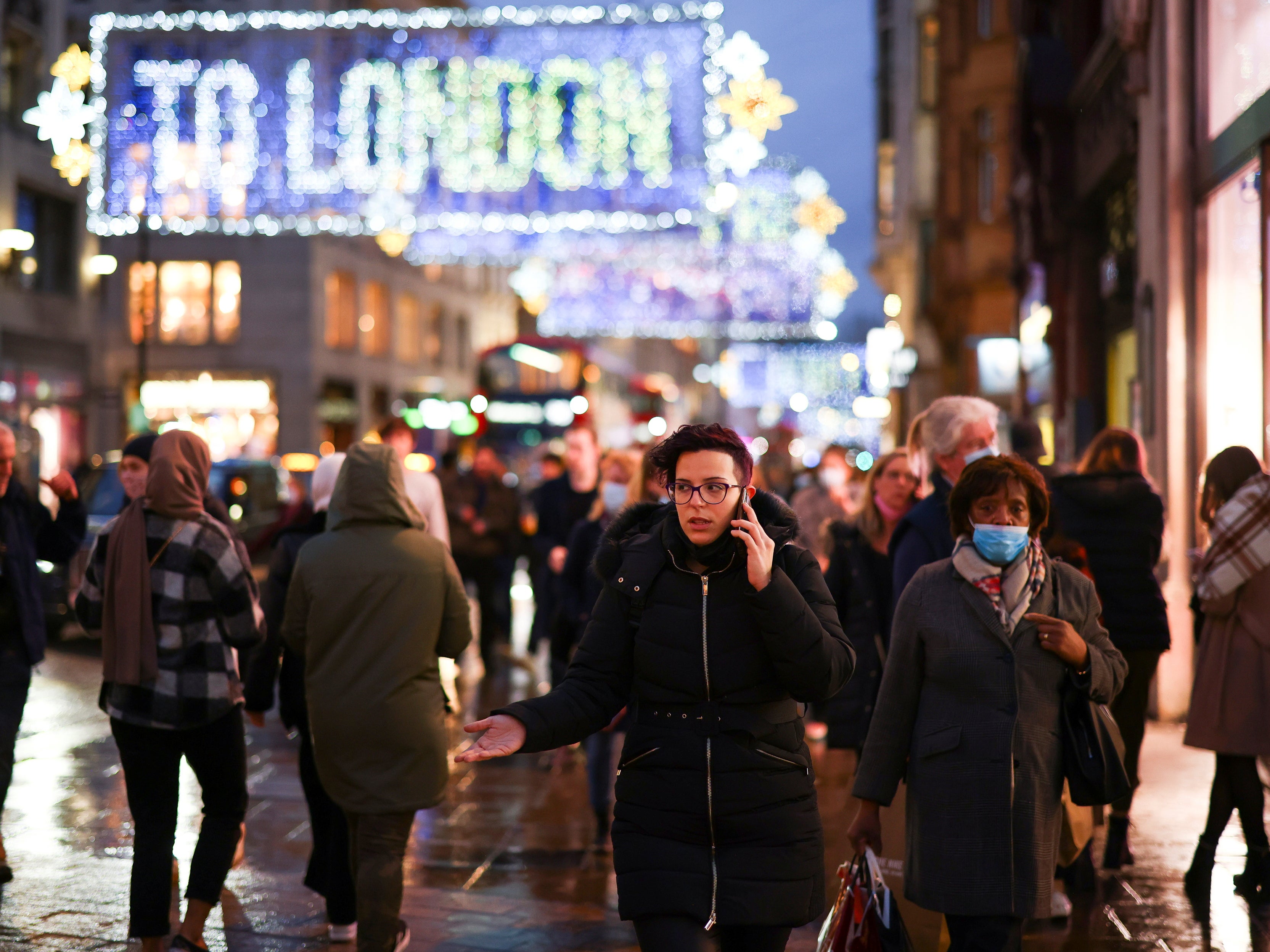 No10 admits Christmas guidance ‘under review’ amid calls to cancel