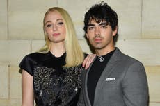 Sophie Turner says she wore a mask giving birth in Instagram PSA