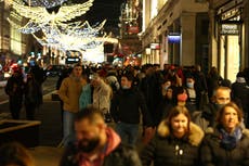 Scientists urge people to ditch Christmas plans to avert disaster