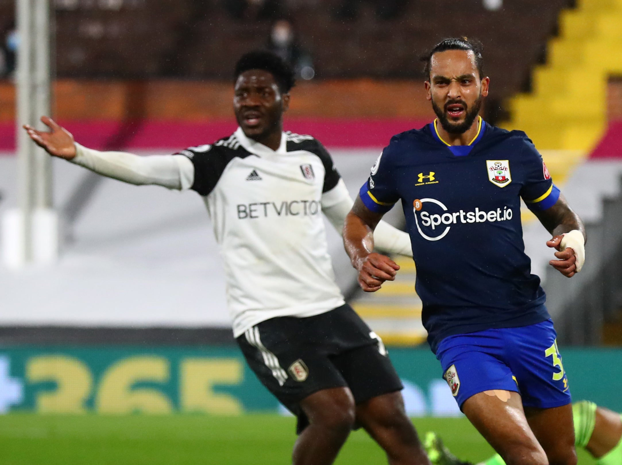 Southampton’s Theo Walcott (right) had a late goal disallowed for offside