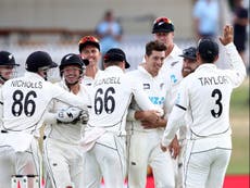 New Zealand top Test rankings for first time after Pakistan collapse