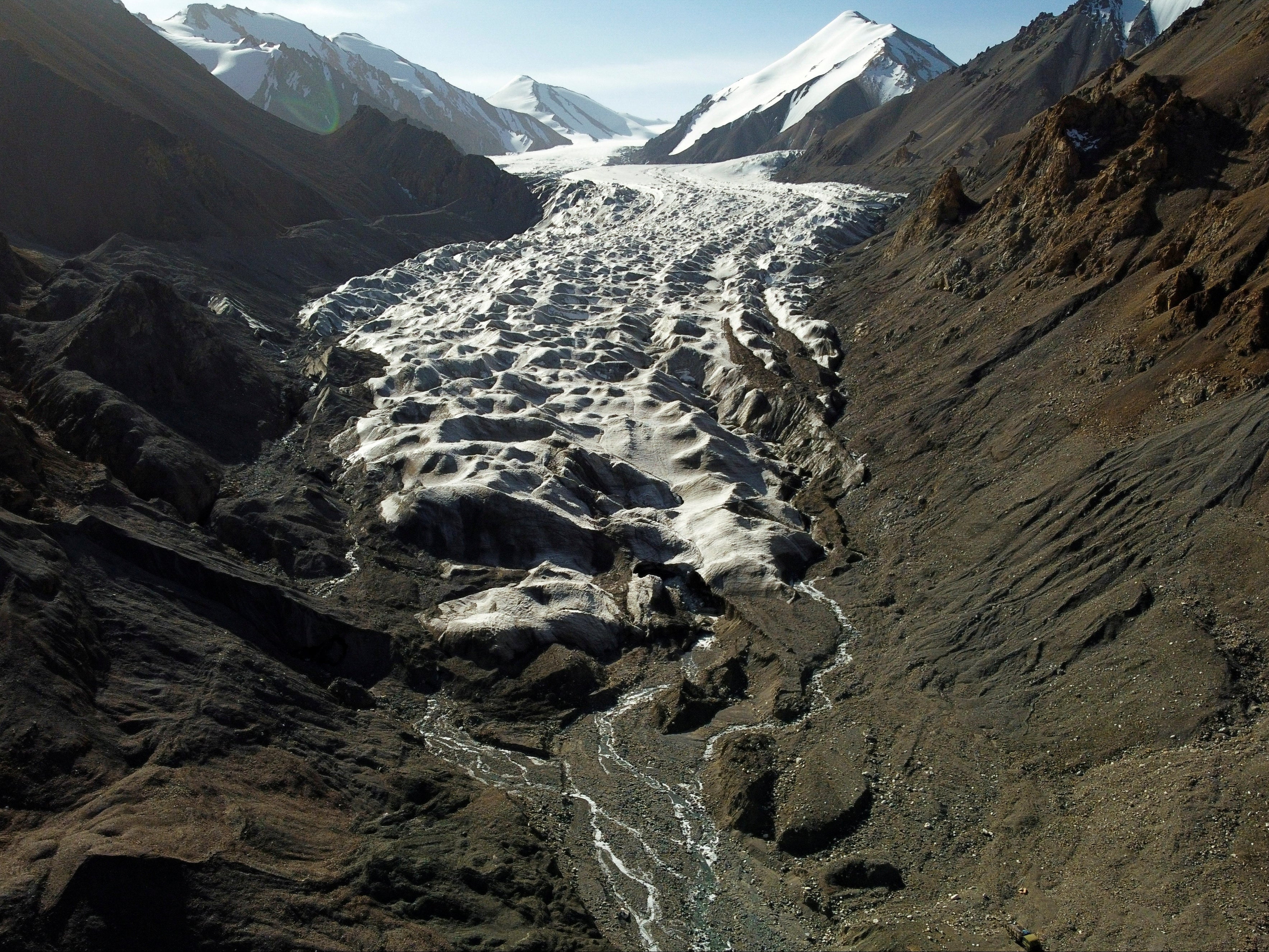 Rising temperatures mean glaciers in parts of China are in retreat, and the process is getting faster