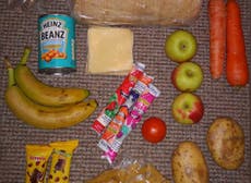 Food parcels for schoolchildren ‘completely unacceptable’, says No 10