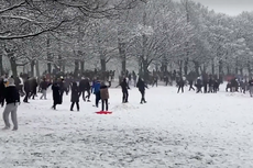 Social distancing ignored in mass snowball fight in Leeds park