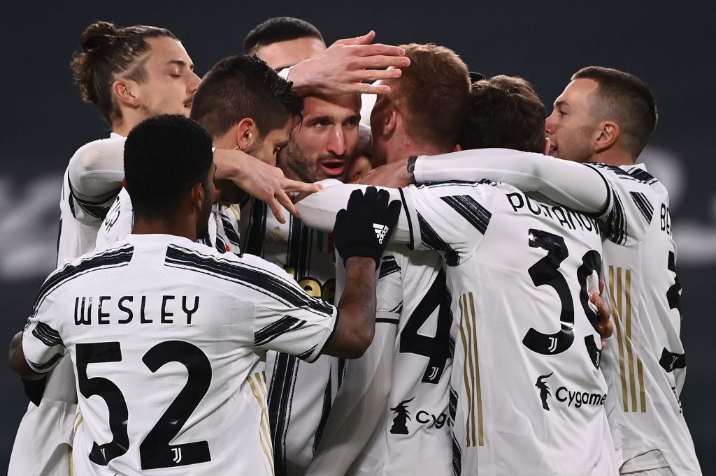 Juventus celebrate with Giorgio Chiellini