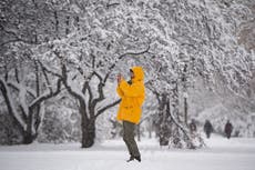 Wind, rain, heavy snow batter New England, eastern Canada