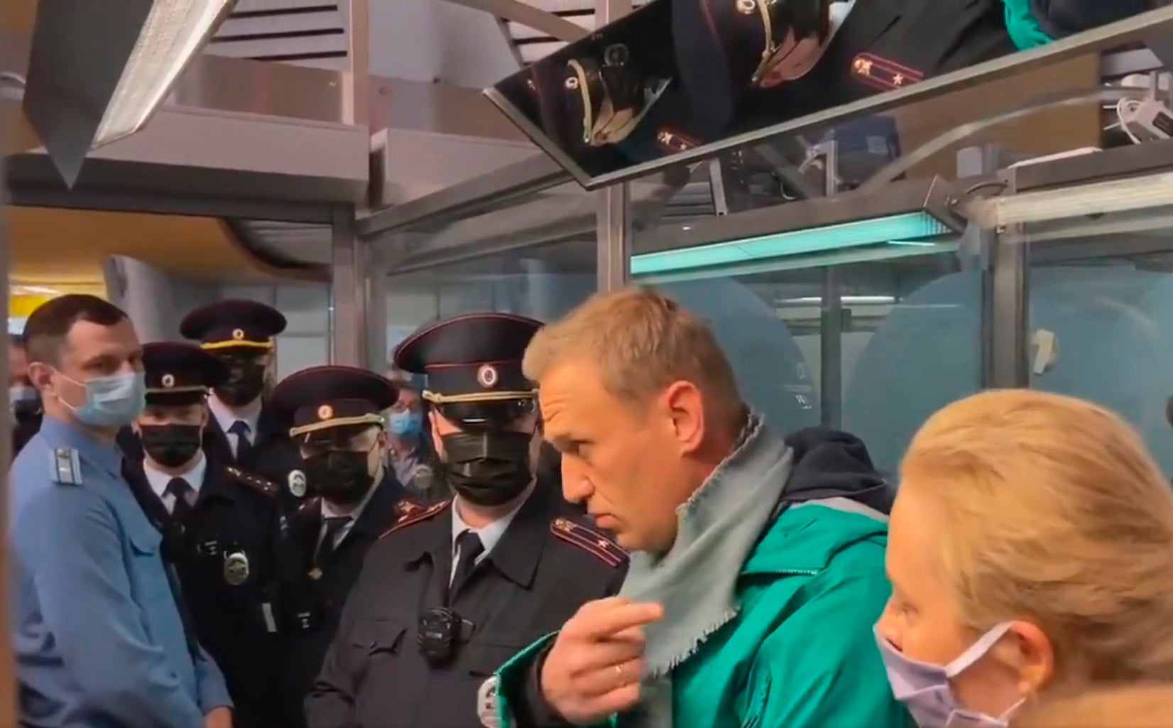 Putin critic Alexei Navalny arrested upon return to Russia