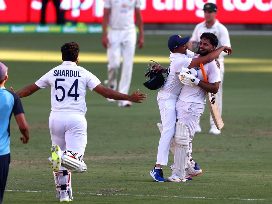 Rishabh Pant celebrates victory with teammates