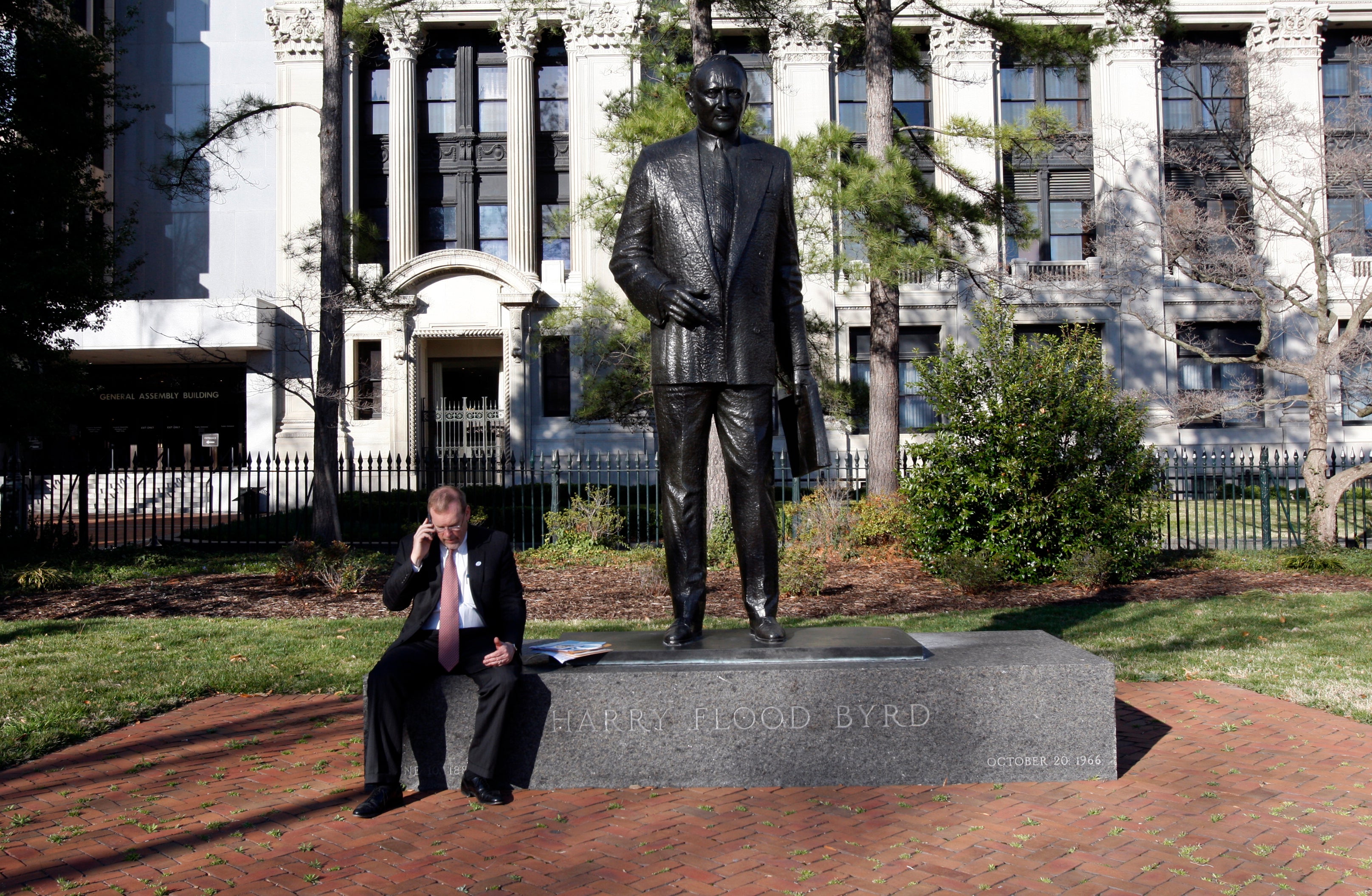 Byrd Statue Removal