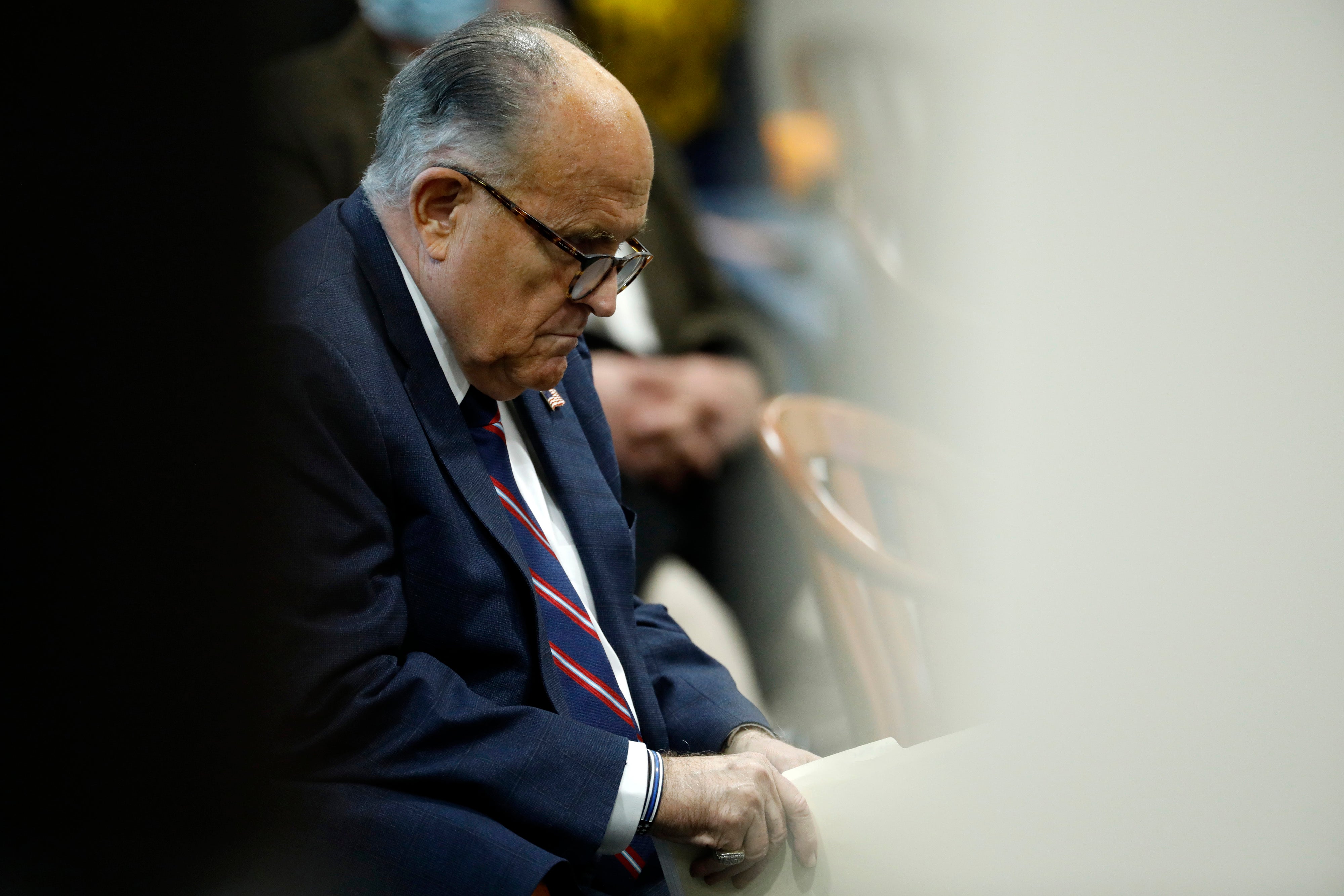 Giuliani ‘admits his associate sought to bill Trump $20,000 per day’