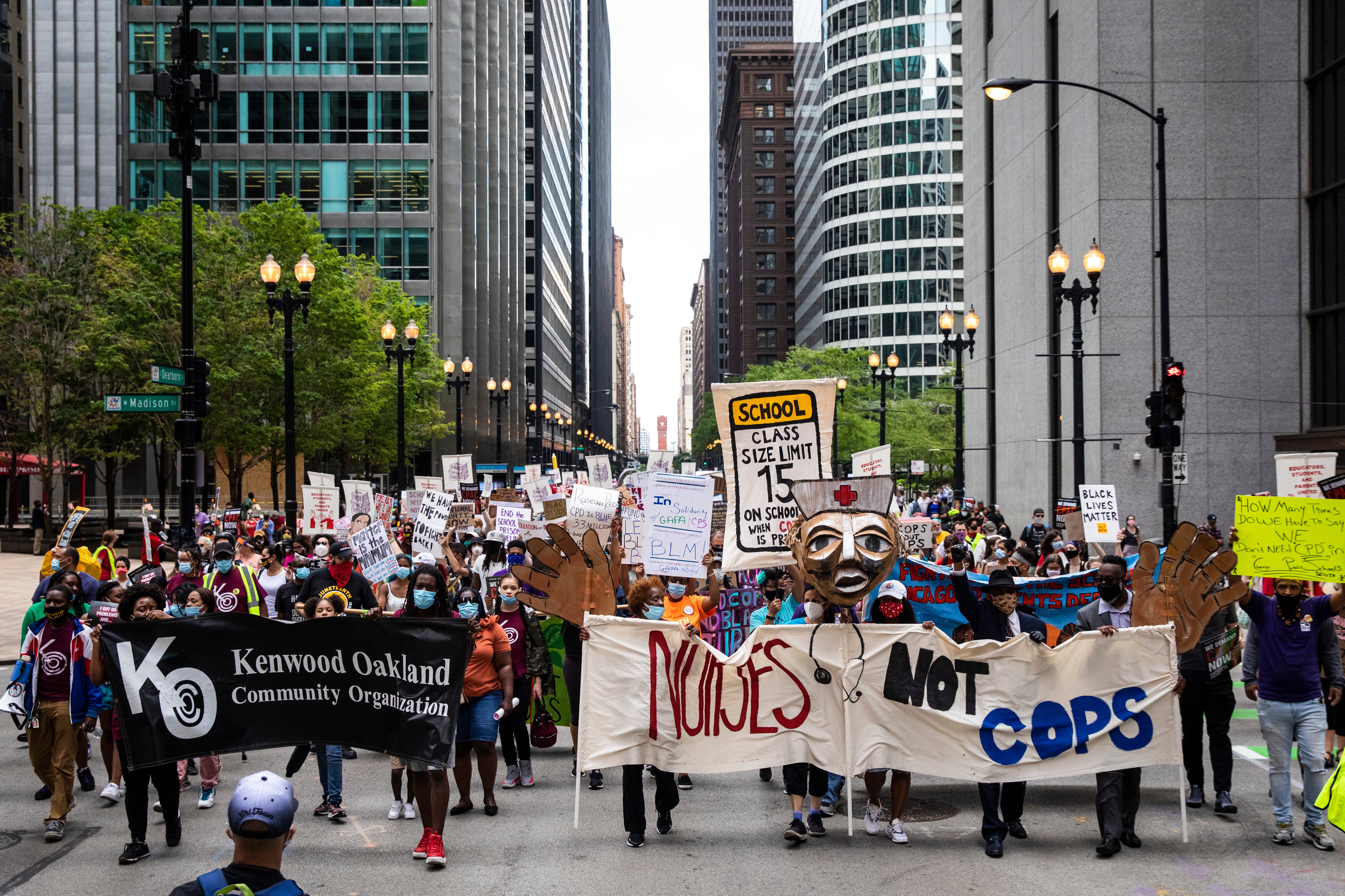 Virus Outbreak-Chicago Teachers