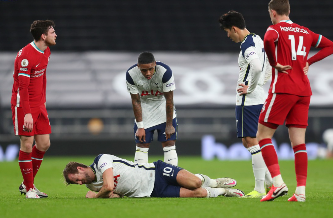 Harry Kane picked up knocks during the first half