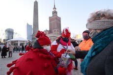 Poland protesters take weekend off for fundraiser