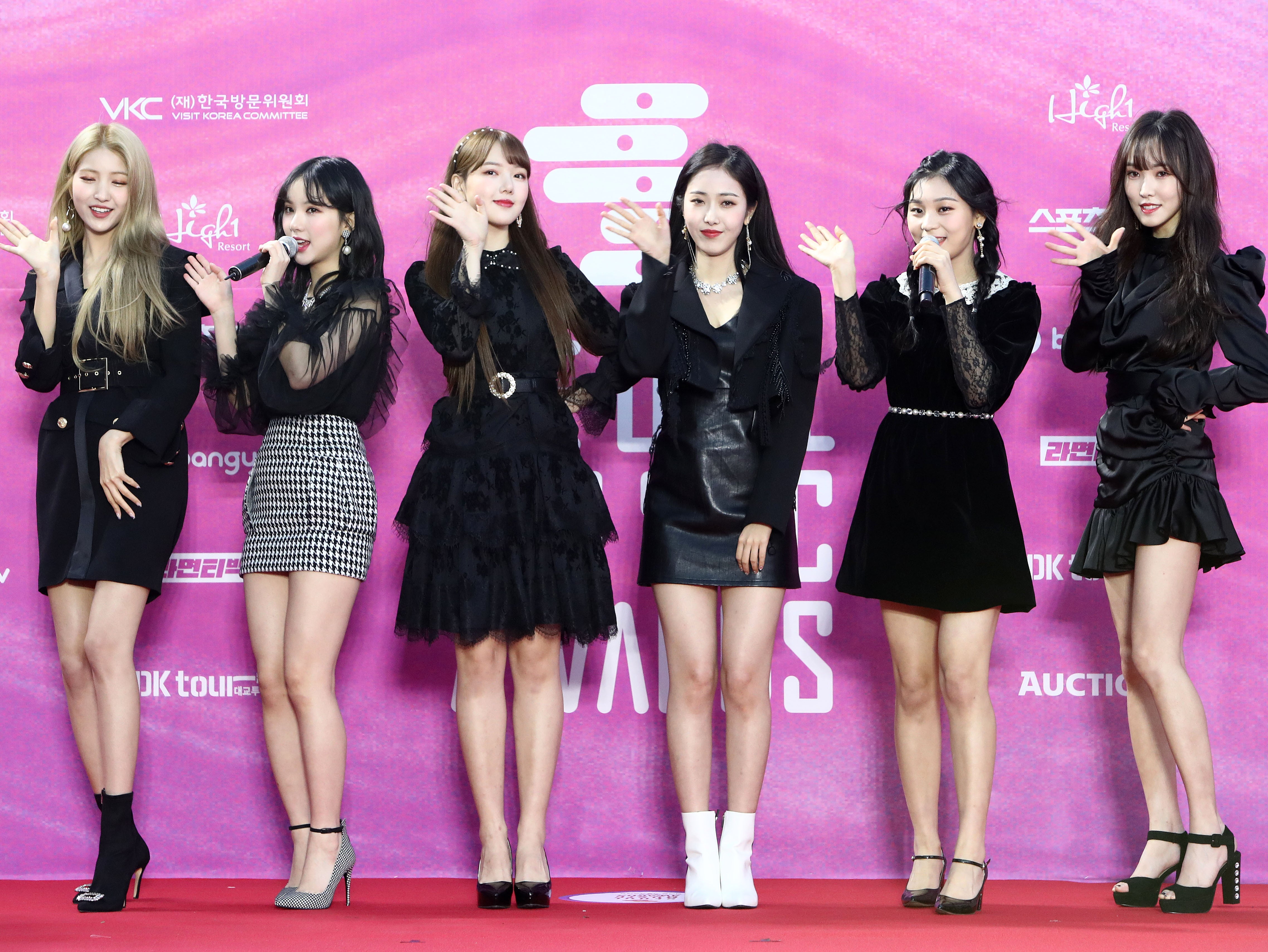 South Korean girl group GFriend at the Seoul Music Awards in 2019