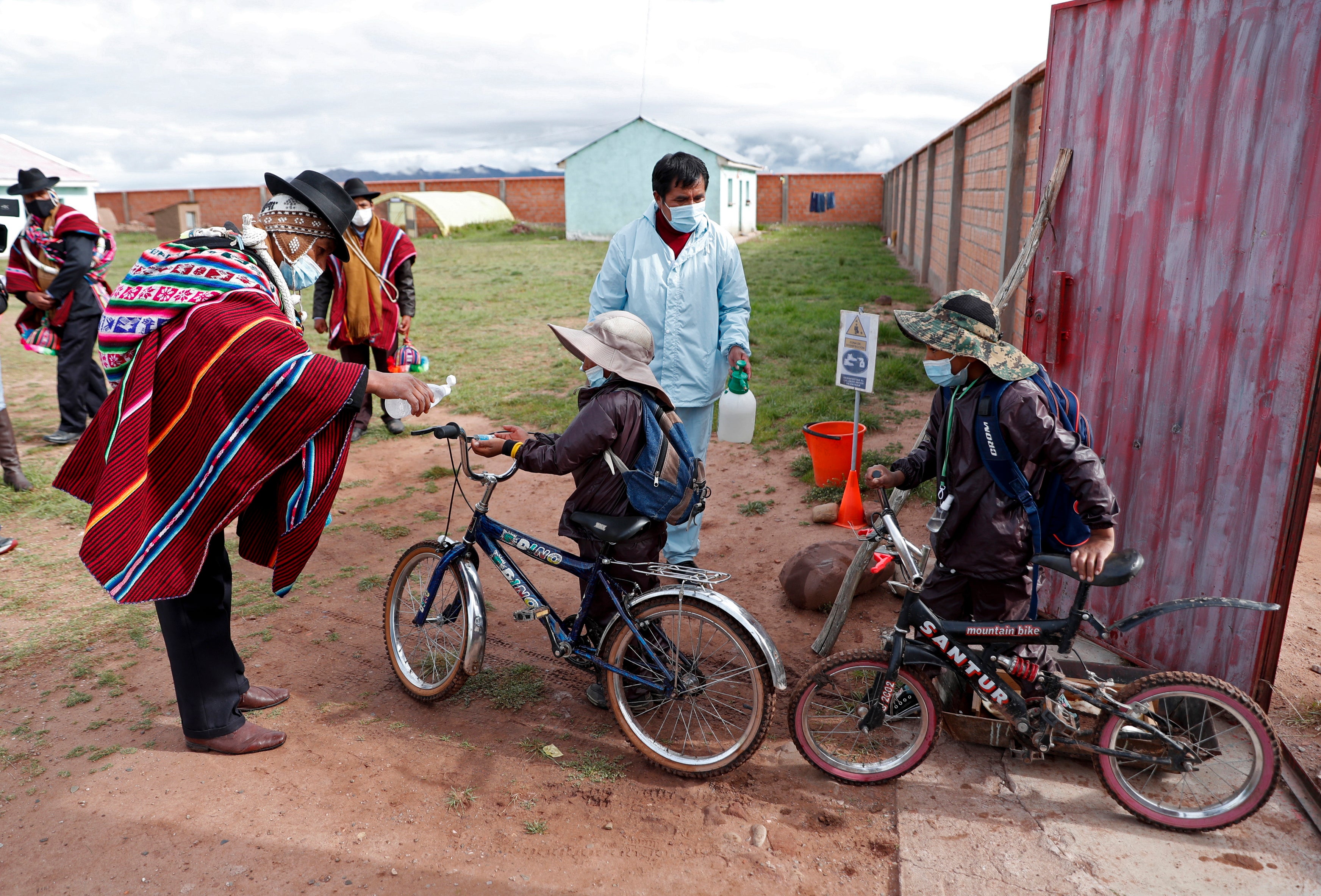 APTOPIX Virus Outbreak Bolivia