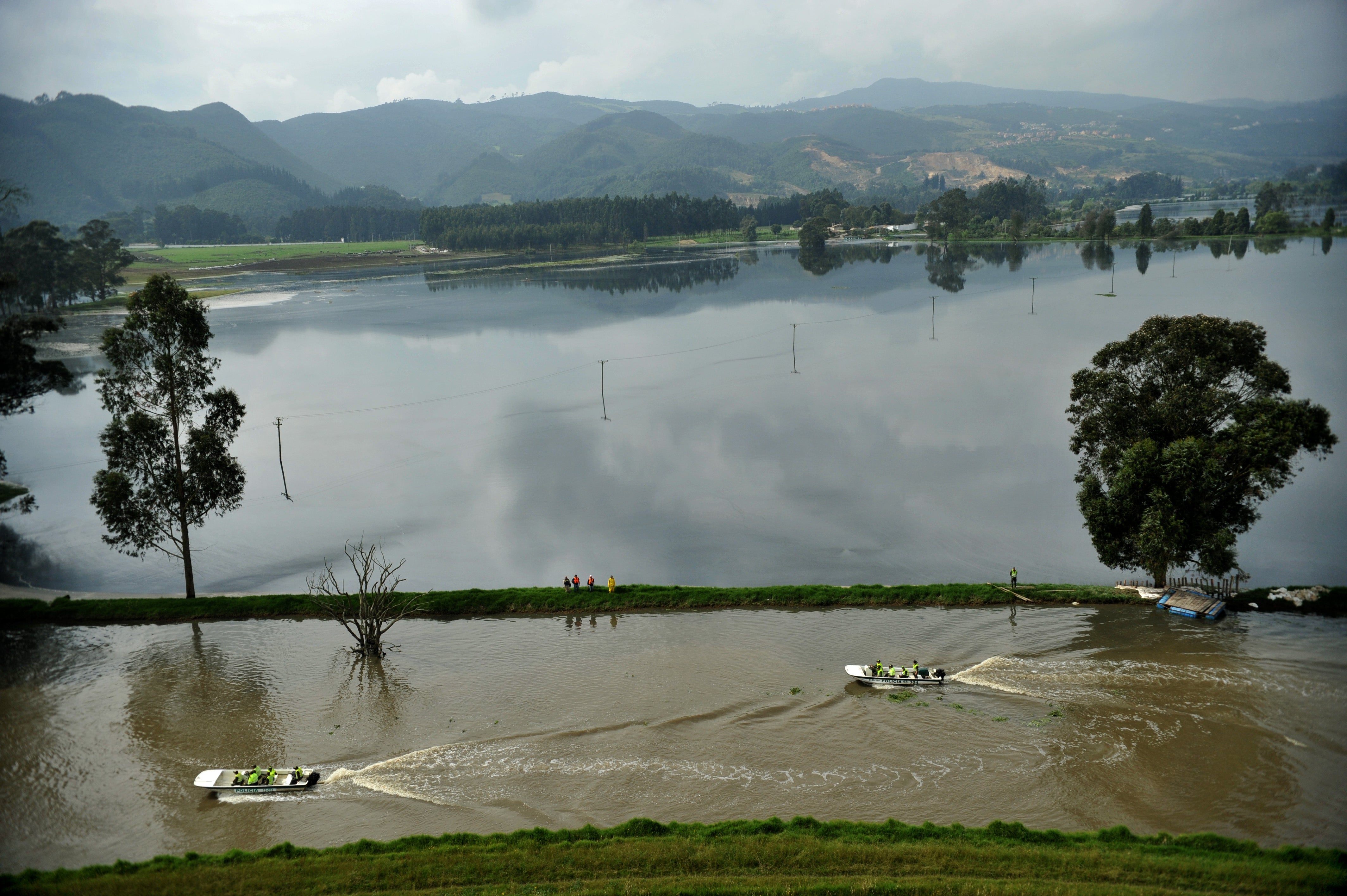 690 tonnes of waste flow into the river daily